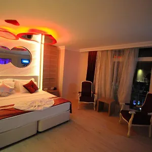 Hotel Dora